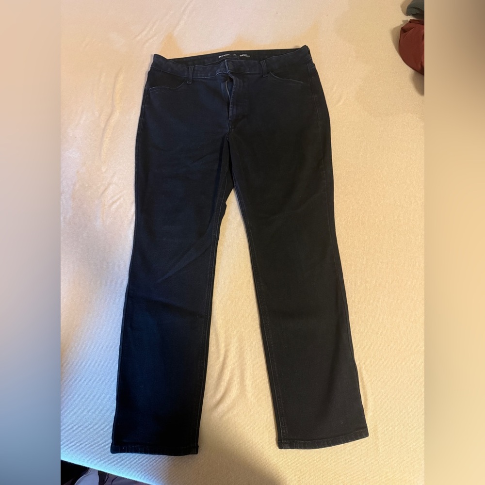 Old Navy Size 16 short black jeans